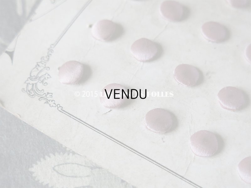 画像5: 19世紀 アンティーク シルク製 小さな くるみボタン 薄紫 7.5mm 36ピース