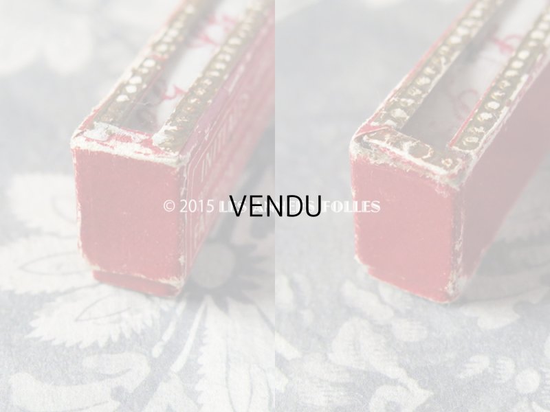 画像7: 1900年代 アンティーク 硝子の蓋の紙箱入り イニシャルテープ