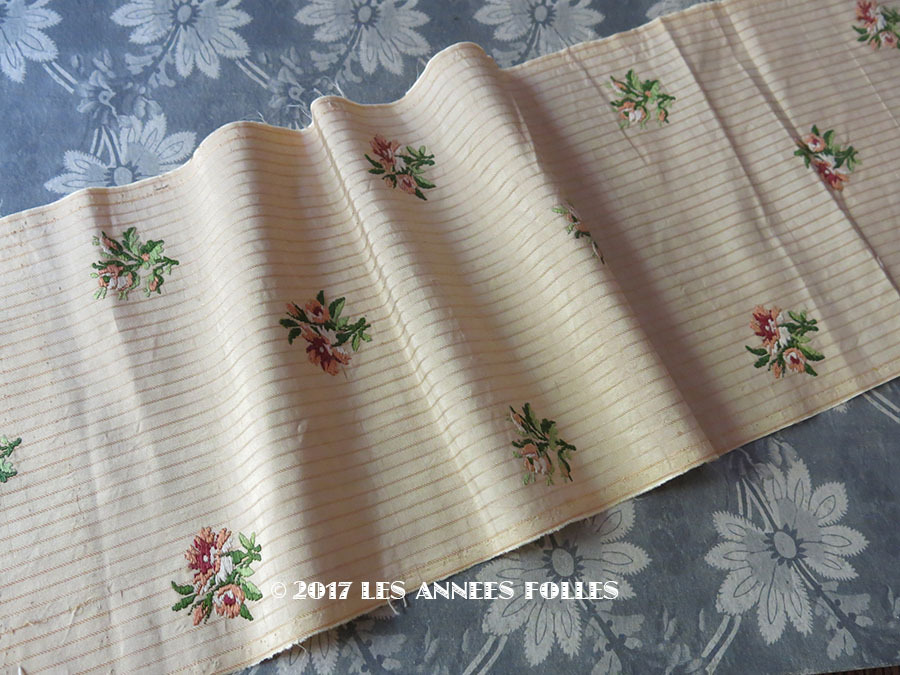 19世紀 アンティーク ファブリック シルク製 ジャガード織 花模様 オレンジクリーム色 86×18cm : LES ANNEES FOLLES
