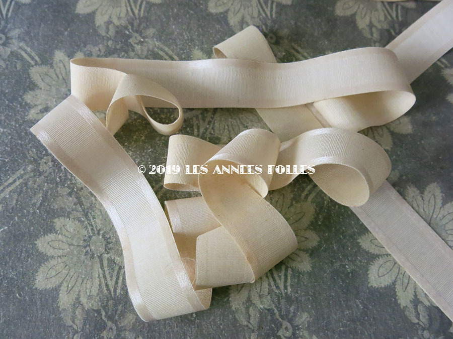 1900年代 アンティーク シルク製 グログランリボン サテンの縁取り オフホワイト アイボリー Les Annees Folles