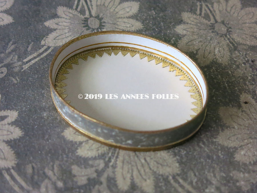 19世紀 アンティーク チョコレートの小さなお菓子箱 Les Annees Folles