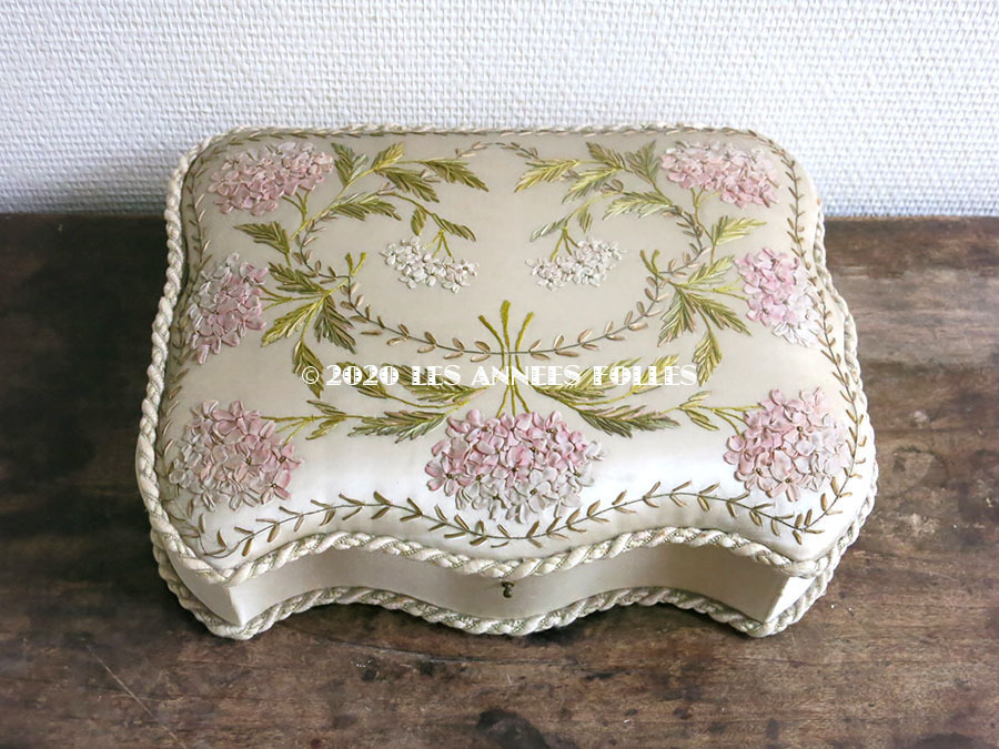 専用ページ、アンティーク可愛い刺繍BOX-