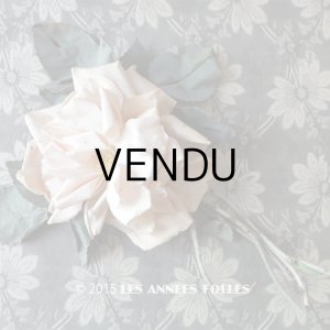 画像: アンティーク コサージュ 一輪の薔薇 ギャラリーラファイエットのラベル付 - AUX GALERIES LAFAYETTE -