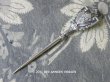 画像1: 19世紀 アンティーク シルバー製 目打ち 薔薇のガーランド  裁縫道具 (1)