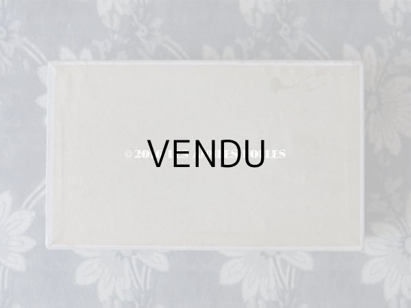 画像3: 1900年代 アンティーク 『マルキーズ・ ドゥ・セヴィニエ』のお菓子箱 GOUTERS DES PENSIONNAIRES CHOCOLAT DE ROYAT - MARQUISE DE SEVIGNE PARIS - (3)