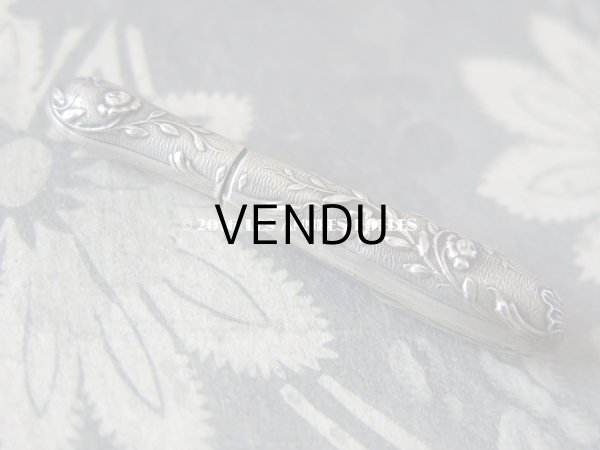 フランスアンティークシルバー製裁縫道具セット シルバー製 薔薇の装飾 ソーイングセット フランスアンティーク