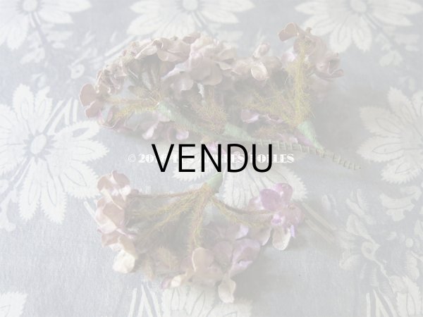画像4: 19世紀末 アンティーク  シルク製ベルベット 紫の花のコサージュ (4)