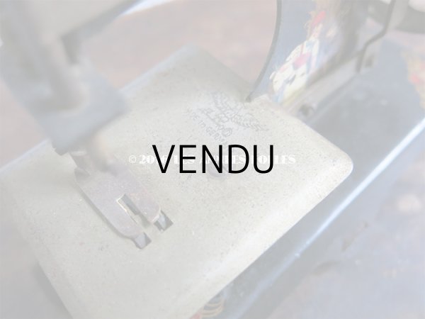 画像10: 1930年代 アンティーク トイミシン 赤ずきんちゃん CASIGE (10)