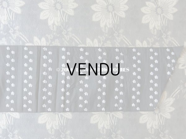 画像4: 19世紀 アンティーク シルク製 幅広 リボン ジャガード織 0.75m 炭黒 花模様 (4)