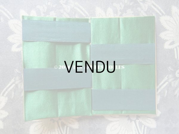 画像4: 19世紀 アンティーク  ニードルケース 薔薇のブーケ＆勿忘草のリース (4)