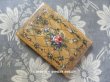 画像1: 19世紀 アンティーク  ニードルケース 薔薇のブーケ＆勿忘草のリース (1)