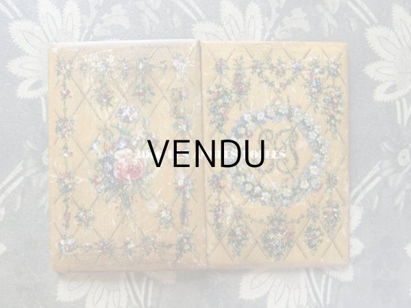 画像6: 19世紀 アンティーク  ニードルケース 薔薇のブーケ＆勿忘草のリース (6)