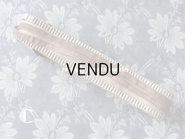 画像10: 19世紀末 未使用 アンティーク シルク製 ベルベット＆サテン ダブルフェイスのリボン ピンクベージュ 10m 幅8mm VELOURS SOIE PON 5000 COL 3 (10)