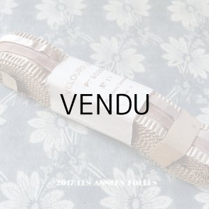 画像: 19世紀末 未使用 アンティーク シルク製 ベルベット＆サテン ダブルフェイスのリボン ピンクベージュ 10m 幅8mm VELOURS SOIE PON 5000 COL 3