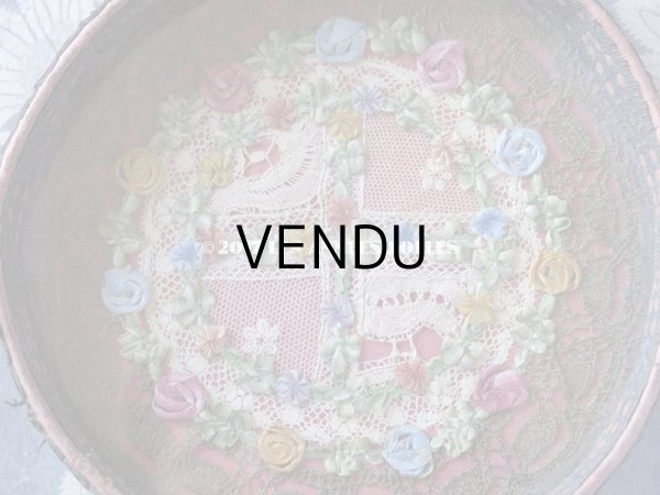 画像3: 19世紀末 アンティーク ロココトリム リボン刺繍 リボンワークのトレイ　 (3)