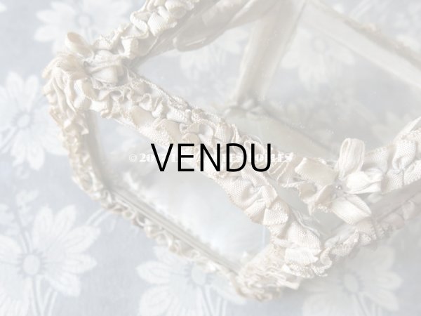 画像8: アンティーク ジュエリーボックス リボンワーク 淡いブルーのクッション (8)