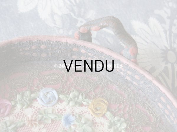 画像4: 19世紀末 アンティーク ロココトリム リボン刺繍 リボンワークのトレイ　 (4)