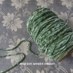 画像: 1920年代 アンティーク  刺繍用 シルクベルベットの紐  シルク製シェニール グリーン 20m シュニーユ糸