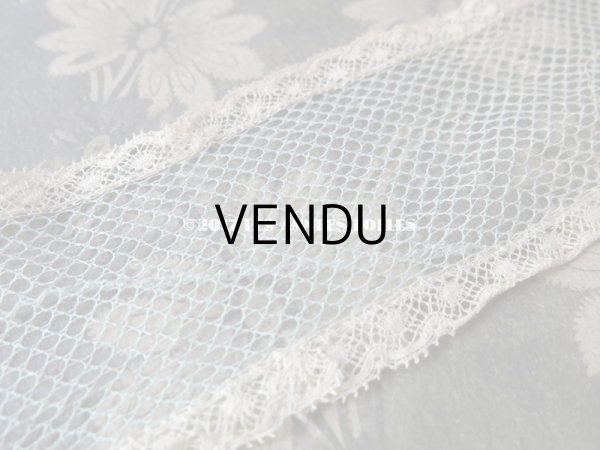 画像6: 1900年代 アンティーク 淡いブルーのチュールレース  (6)