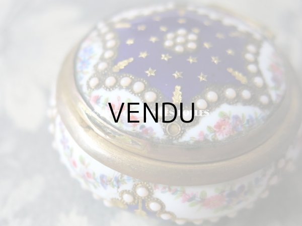 画像8: 19世紀 アンティーク  パールの飾り付 ピルケース 青紫のエナメル＆花のガーランド (8)