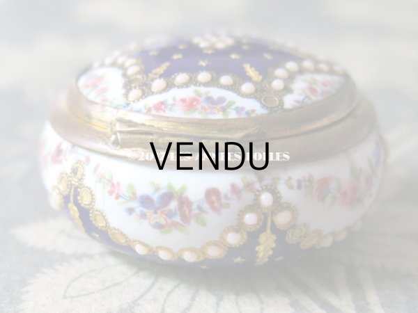 画像12: 19世紀 アンティーク  パールの飾り付 ピルケース 青紫のエナメル＆花のガーランド (12)