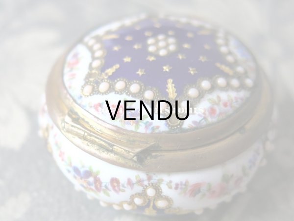 画像7: 19世紀 アンティーク  パールの飾り付 ピルケース 青紫のエナメル＆花のガーランド (7)