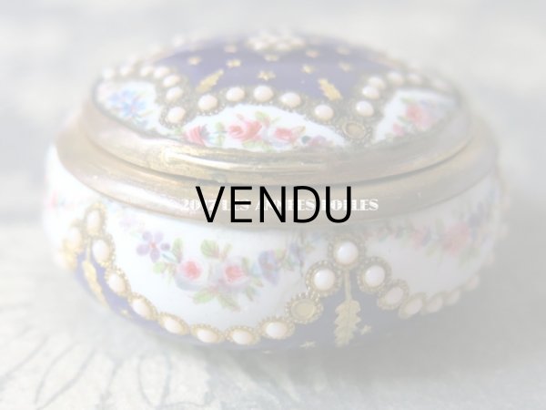 画像9: 19世紀 アンティーク  パールの飾り付 ピルケース 青紫のエナメル＆花のガーランド (9)