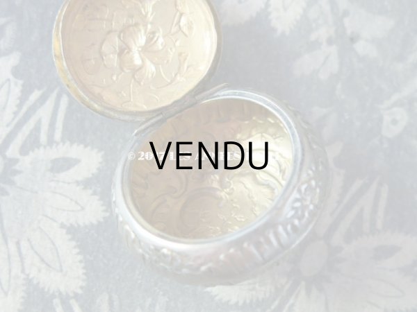 画像7: アンティーク パウダーケース 菫  (7)