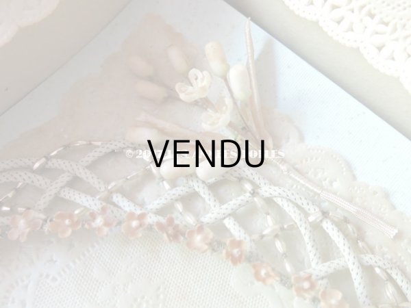 画像5: 未使用 1920年代 箱入り アンティーク 薔薇のワックスフラワーのヘッドリース & ブローチ2点のセット ウェディング 結婚式 ティアラ 20 (5)