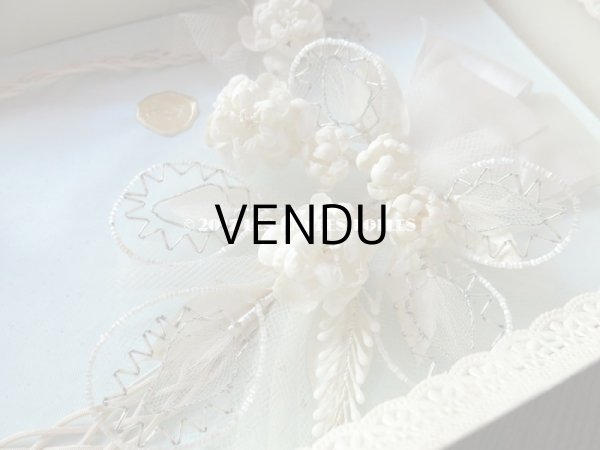 画像9: 未使用 1920年代 箱入り アンティーク 薔薇のワックスフラワーのヘッドリース  ウェディング 結婚式 ティアラ (9)