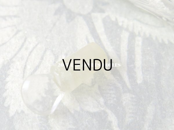 画像8:  アンティーク シルバー製 携帯用 花模様のパフュームボトル  クリスタルの栓 ロカイユ装飾 (8)