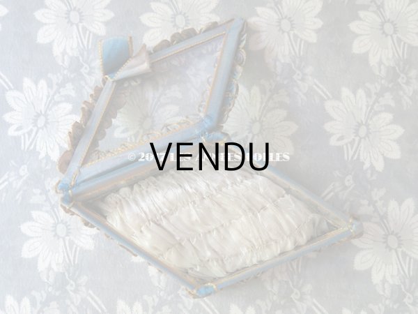 画像5: アンティーク ジュエリーボックス リボンワーク ライトグレーのクッション (5)