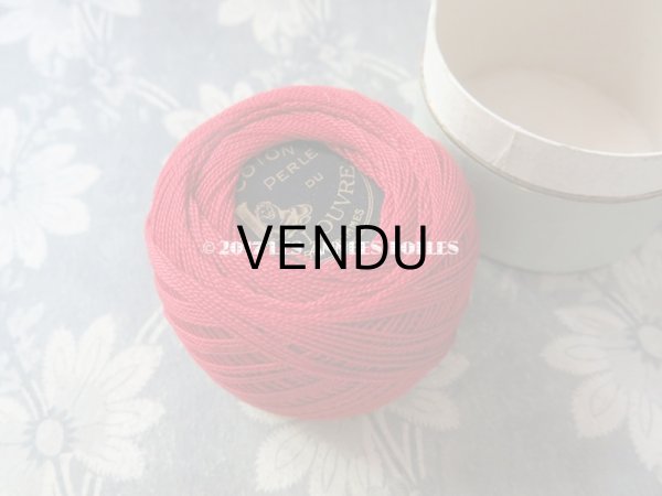 画像8: アンティーク ルーブル百貨店 硝子の蓋の糸箱 スレッドケース 淡いオリーブグリーン - GRANDS MAGASINS DU LOUVRE - (8)