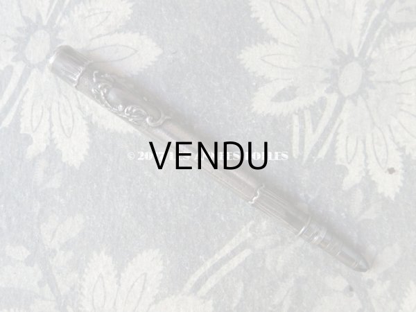 画像4: アンティーク 箱入り 帯用 シルバー製 クロシェ 編み針 ロカイユ装飾 (4)