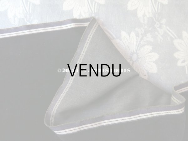 画像3: 19世紀末 アンティーク ファブリック シルク製ベルベット 深紫　110×４7cm (3)