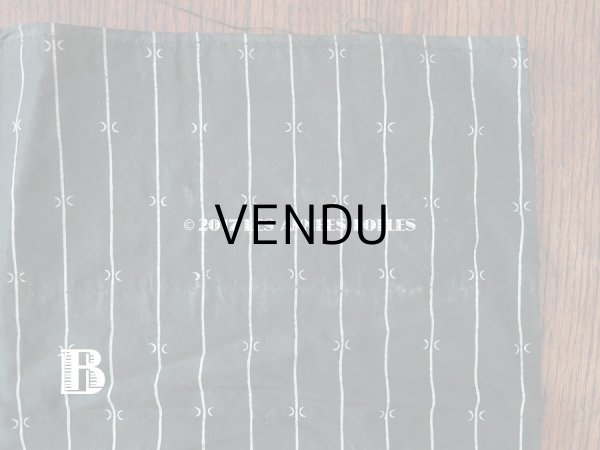 画像10: 19世紀 アンティーク シルク製 ファブリック モノトーン 墨黒 110×50cm (10)