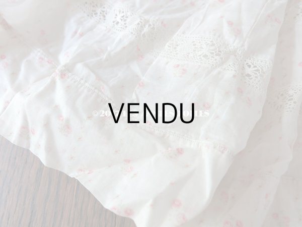 画像3: 1900年代 アンティーク  ドレスの裾 ピンク色の小さな薔薇模様  (3)
