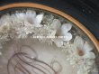 画像5: アンティーク ルリケール 聖遺物のガラスドーム 白い布花 木製フレーム (5)