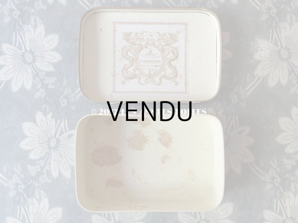 画像6: 1900年代 アンティーク 『ショコラ・フランソワ・ マルキ』のお菓子箱  LES FRISONS DE F.MARQUIS - CHOCOLAT FRANCOIS MARQUIS PARIS - (6)