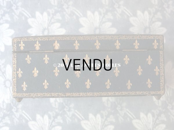 画像7: 19世紀 アンティーク 本革 天使＆百合の紋章 ジュエリーボックス   (7)