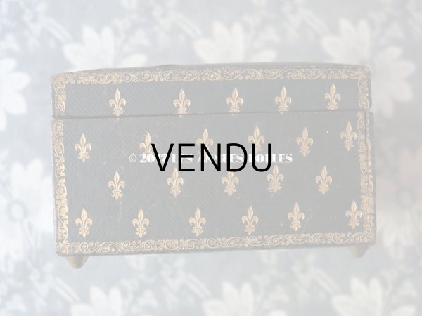 画像9: 19世紀 アンティーク 本革 天使＆百合の紋章 ジュエリーボックス   (9)