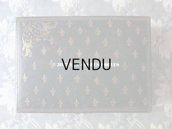 画像3: 19世紀 アンティーク 本革 天使＆百合の紋章 ジュエリーボックス   (3)