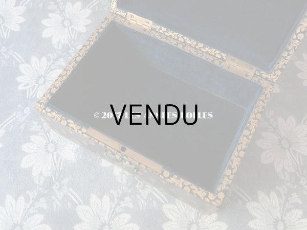 画像11: 19世紀 アンティーク 本革 天使＆百合の紋章 ジュエリーボックス   (11)