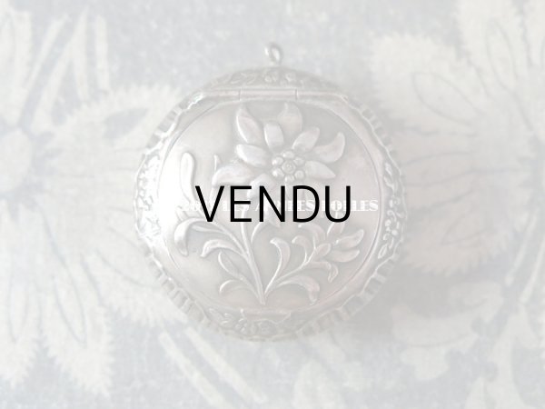 画像3: アンティーク エーデルワイスのパウダーケース  (3)