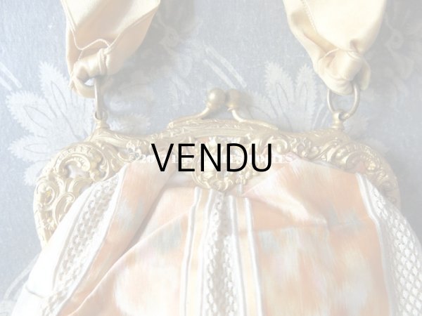 画像4: 未使用 19世紀 アンティーク  シルク製 クリーミーオレンジ色のオモニエール  ロカイユ装飾  (4)