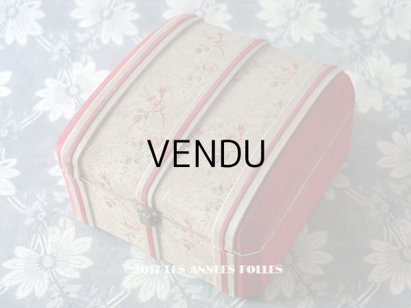 画像1: 19世紀 アンティーク ナポレオン3世時代 花模様のお菓子箱 木箱 ドラジェ & チョコレート  (1)