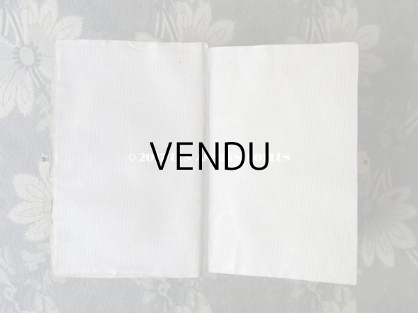 画像7: 1887年 アンティーク 薔薇のリース  ミサ典書 セルロイド製 (7)