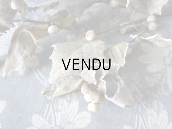 画像3: 19世紀末 アンティーク  柊のコサージュ アイボリー色の実 - AU BON MARCHE - (3)