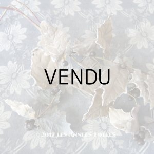 画像: 19世紀末 アンティーク  柊のコサージュ - AU BON MARCHE -