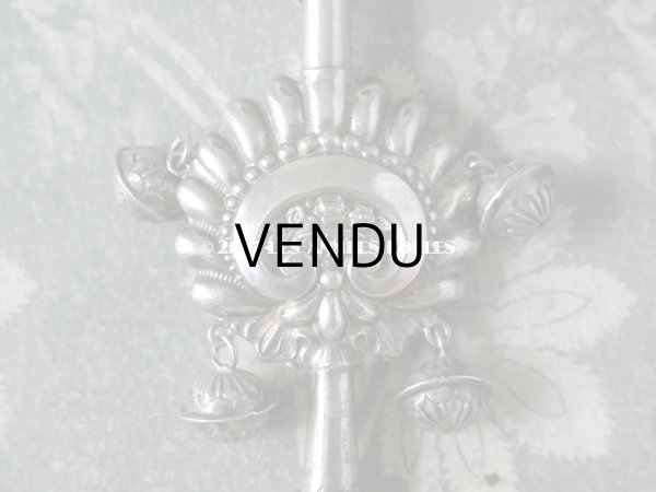 画像5: 19世紀 ナポレオン3世 アンティーク ラトル 薔薇の花かご ガラガラ 笛付き シルバー＆ボーン製 (5)